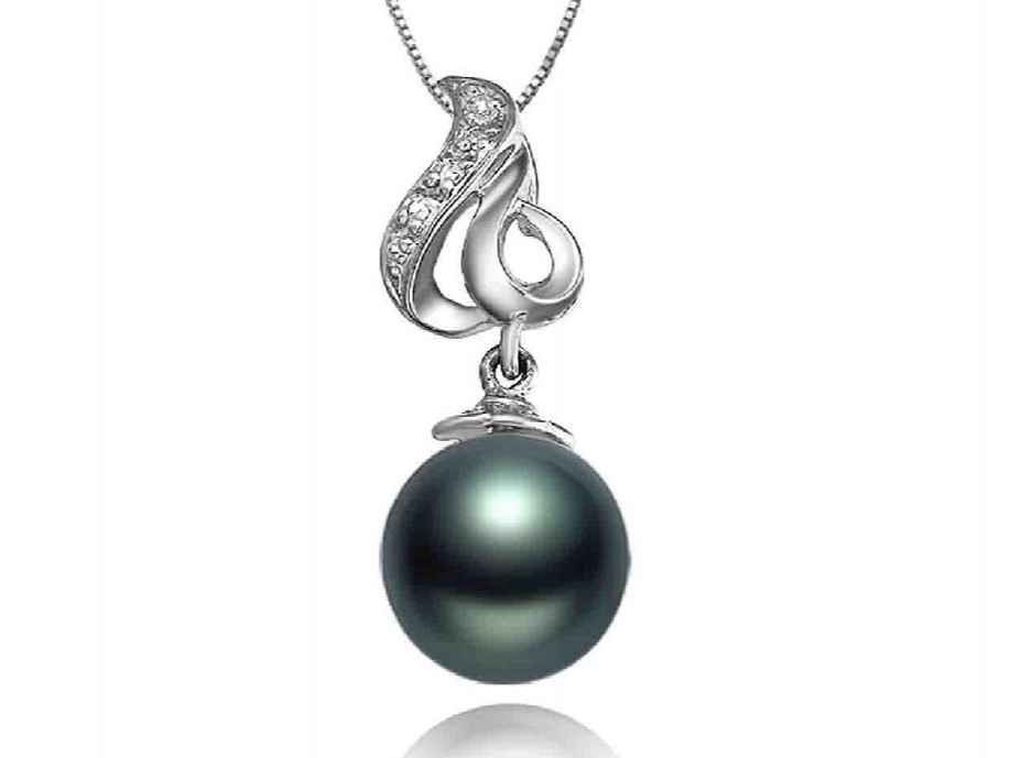 Wladimir Tahitian Pearl and Diamond Pendant